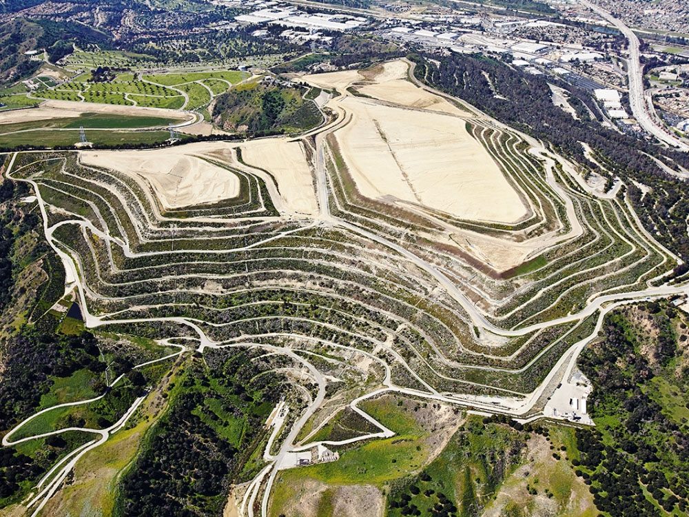 写真）Puente Hills Landfill　（プエンテヒルズごみ投棄場）