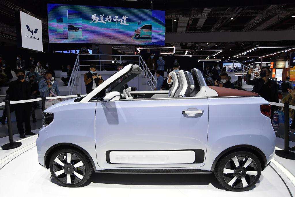 写真）上海モーターショーに出品された「宏光MINI EV」2021年4月19日　中国・上海