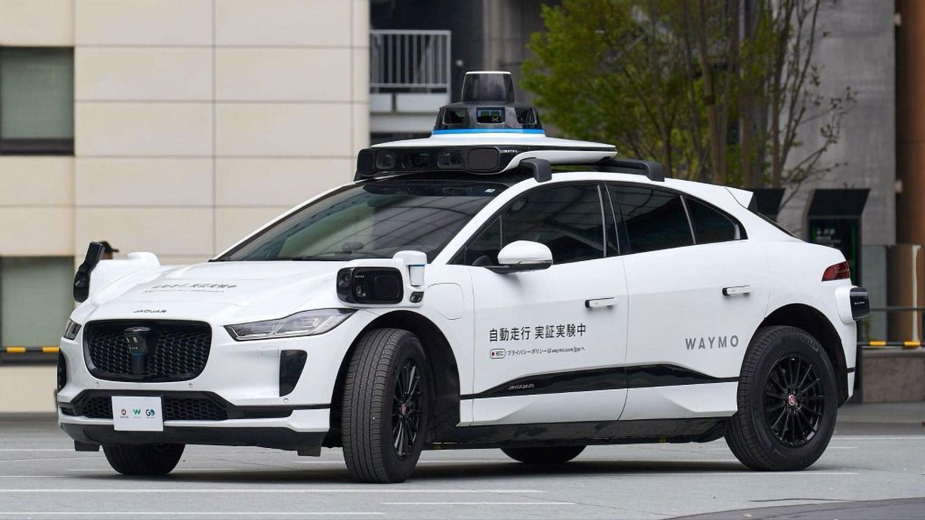 写真）日本で走行するWaymoのロボタクシー